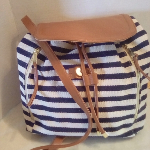 The Unbranded Brand Handbags - NAVY AND WHITE SATCHEL NEW
